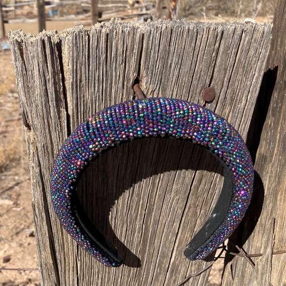 *SHIMMY! SHIMMY!* Festive BaubleBar Black Iridescent Headband - Picture 5 of 8